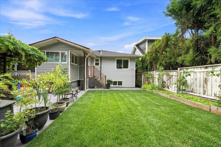 Photo 26 at 4820 Moss Street, Collingwood VE, Vancouver East