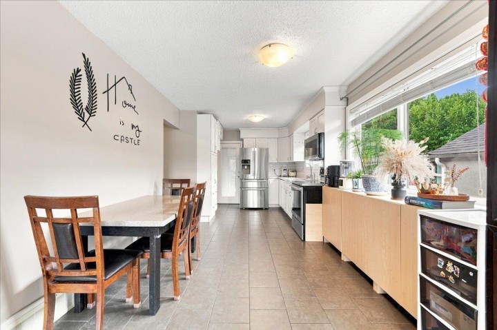 Photo 8 at 4820 Moss Street, Collingwood VE, Vancouver East