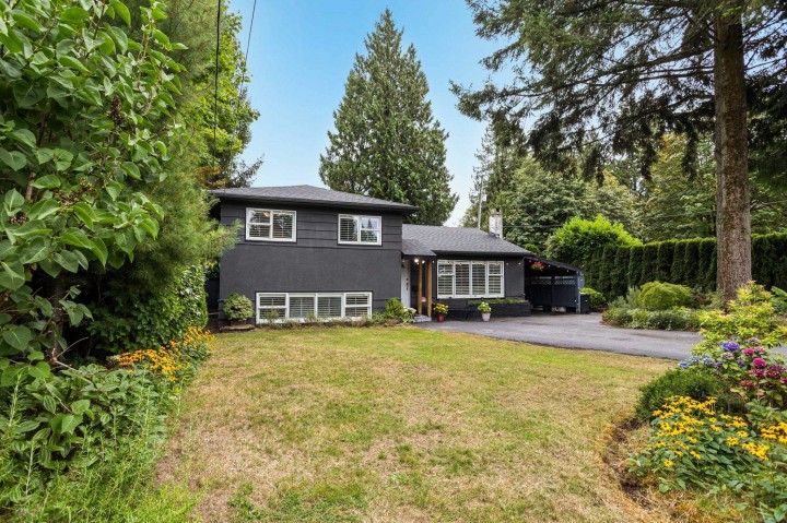 Photo 1 at 3020 Thorncliffe Drive, Edgemont, North Vancouver