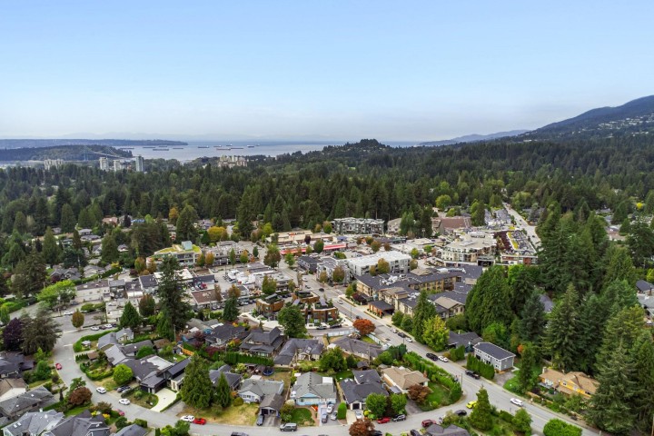 Photo 37 at 3020 Thorncliffe Drive, Edgemont, North Vancouver