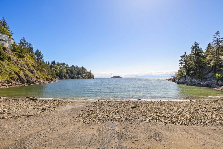 Photo 8 at 6912 Marine Drive, Whytecliff, West Vancouver