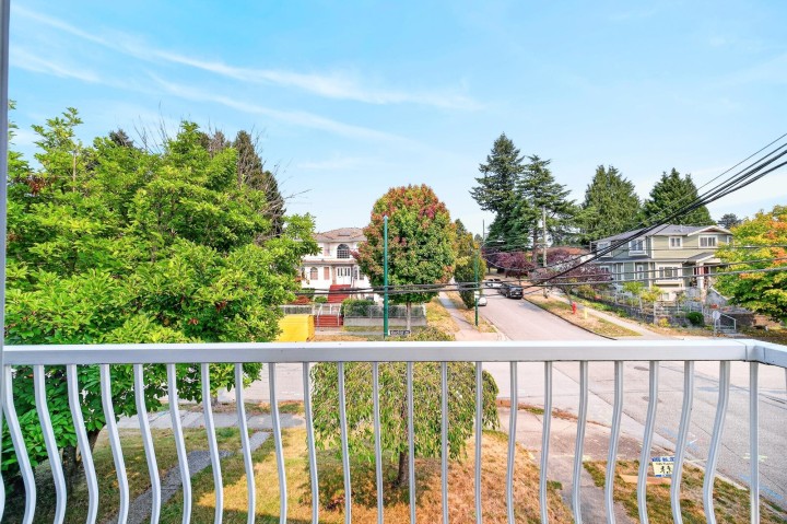 Photo 5 at 3060 Euclid Avenue, Collingwood VE, Vancouver East