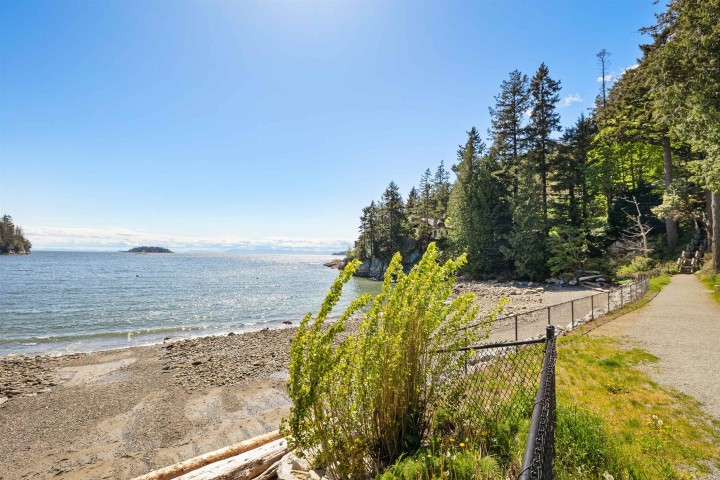Photo 7 at 6912 Marine Drive, Whytecliff, West Vancouver