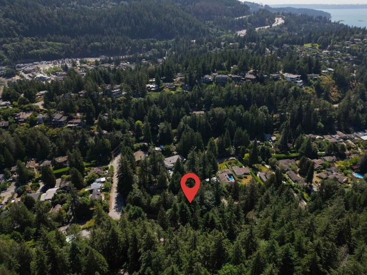 Photo 3 at 6912 Marine Drive, Whytecliff, West Vancouver