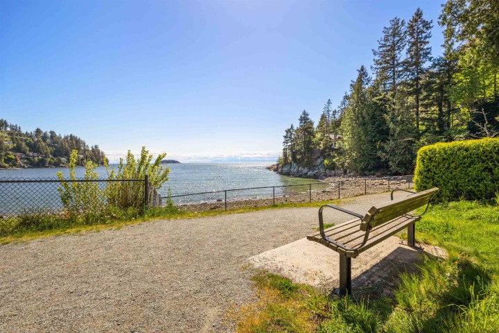 Photo 8 at 6912 Marine Drive, Whytecliff, West Vancouver