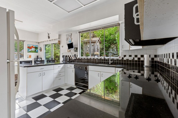 Photo 15 at 5607 Eagle Harbour Road, Eagle Harbour, West Vancouver