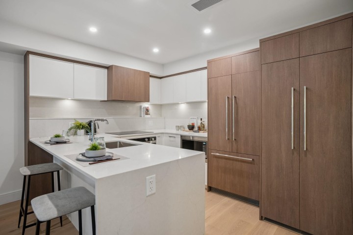 Photo 8 at 104 - 378 W 45th Avenue, Oakridge VW, Vancouver West