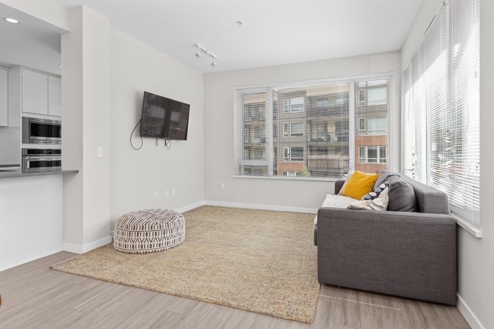 Photo 7 at 212 - 2663 Library Lane, Lynn Valley, North Vancouver