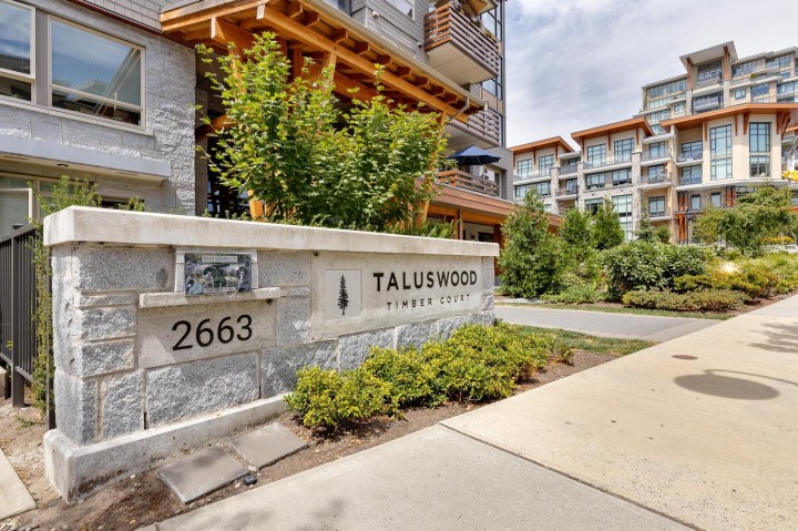 Photo 3 at 212 - 2663 Library Lane, Lynn Valley, North Vancouver