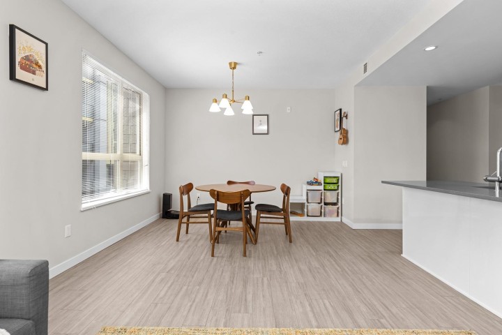 Photo 9 at 212 - 2663 Library Lane, Lynn Valley, North Vancouver