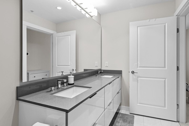 Photo 21 at 212 - 2663 Library Lane, Lynn Valley, North Vancouver