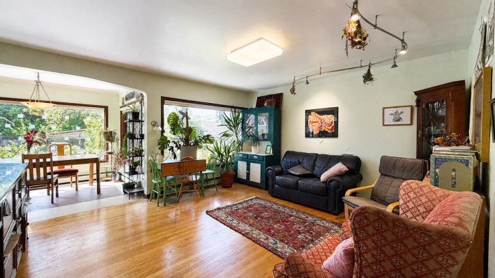 Photo 10 at 624 W 30th Avenue, Cambie, Vancouver West