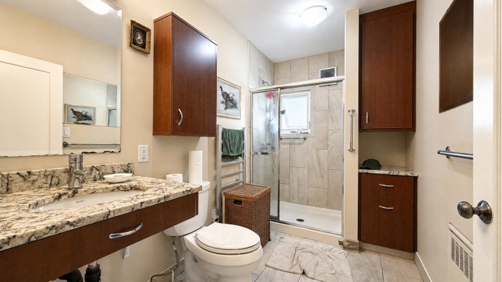 Photo 14 at 624 W 30th Avenue, Cambie, Vancouver West