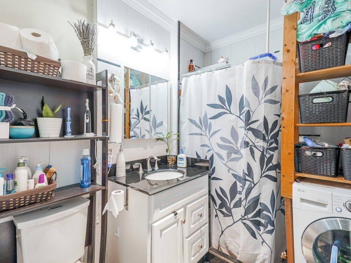 Photo 13 at 4702 Clarendon Street, Collingwood VE, Vancouver East