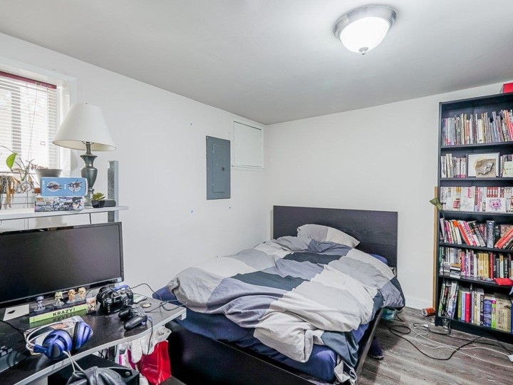 Photo 20 at 4702 Clarendon Street, Collingwood VE, Vancouver East