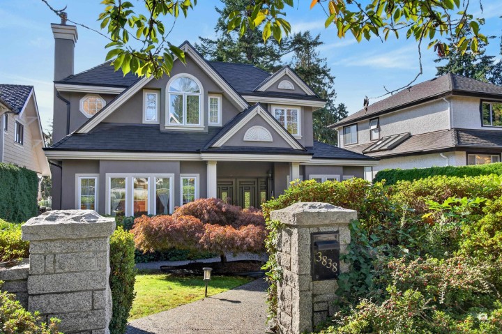 Photo 2 at 3848 W 38th Avenue, Dunbar, Vancouver West