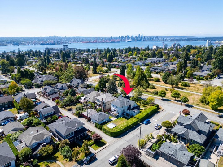 Photo 3 at 952 Grand Boulevard, Boulevard, North Vancouver