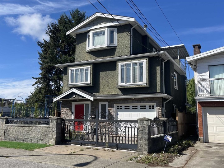 Photo 1 at 6167 Commercial Street, Killarney VE, Vancouver East