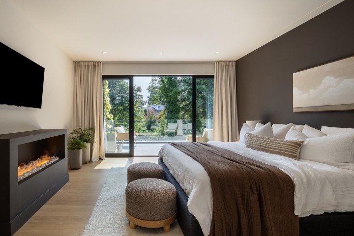 Photo 23 at 450 Macbeth Crescent, Cedardale, West Vancouver