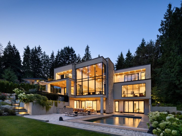 Photo 40 at 450 Macbeth Crescent, Cedardale, West Vancouver