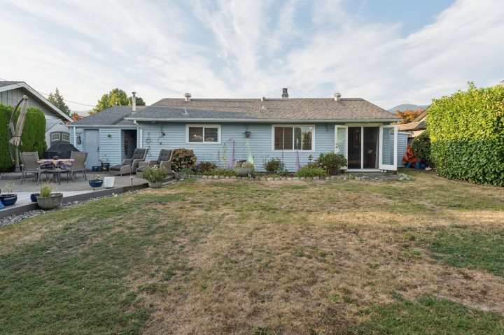 Photo 32 at 1283 Pinewood Crescent, Norgate, North Vancouver