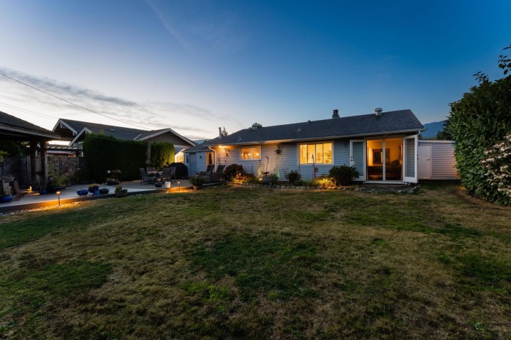 Photo 9 at 1283 Pinewood Crescent, Norgate, North Vancouver