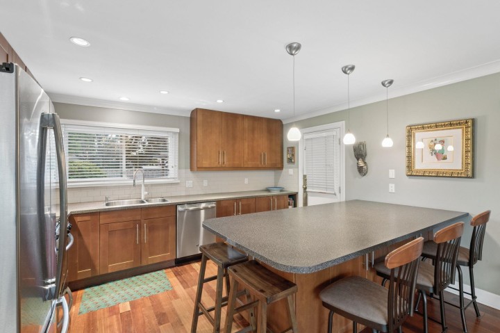 Photo 18 at 1283 Pinewood Crescent, Norgate, North Vancouver