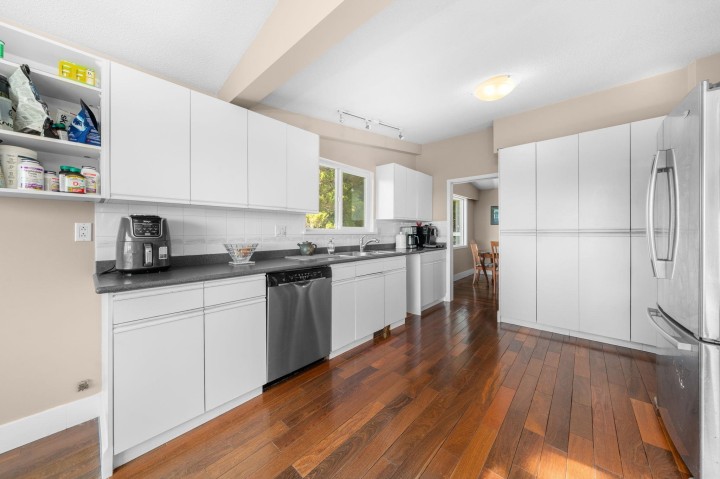 Photo 7 at 3920 Delbrook Avenue, Upper Delbrook, North Vancouver
