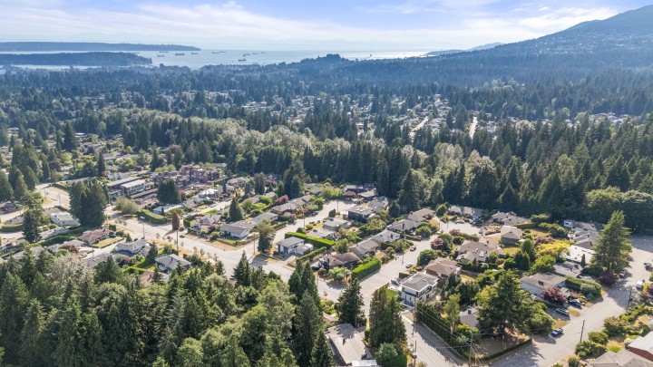 Photo 32 at 3920 Delbrook Avenue, Upper Delbrook, North Vancouver