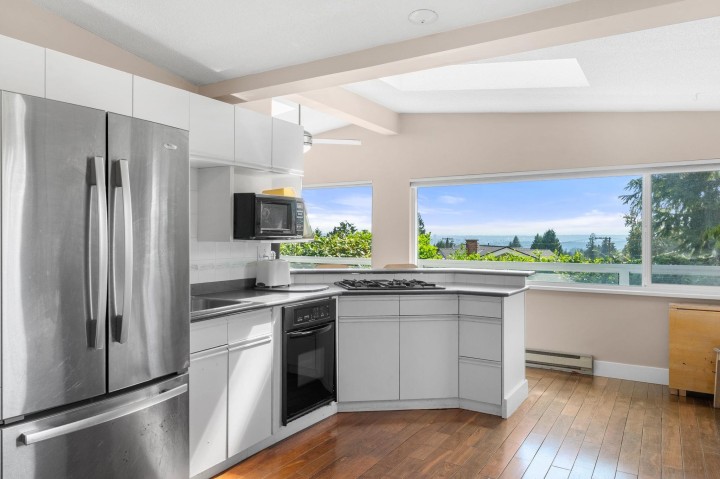 Photo 4 at 3920 Delbrook Avenue, Upper Delbrook, North Vancouver