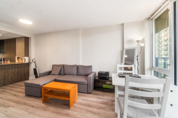 Photo 17 at 813 - 1088 Richards Street, Yaletown, Vancouver West