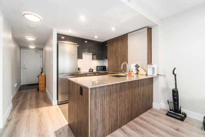 Photo 22 at 813 - 1088 Richards Street, Yaletown, Vancouver West