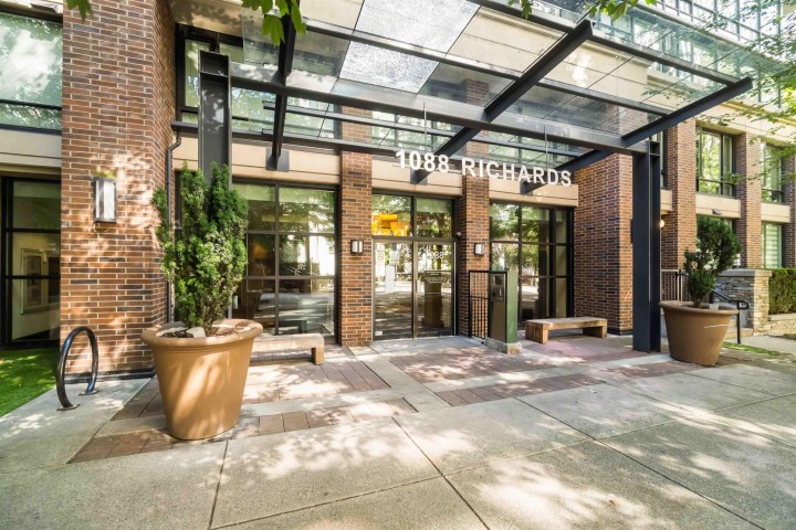 Photo 38 at 813 - 1088 Richards Street, Yaletown, Vancouver West