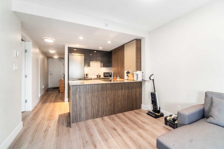 Photo 18 at 813 - 1088 Richards Street, Yaletown, Vancouver West