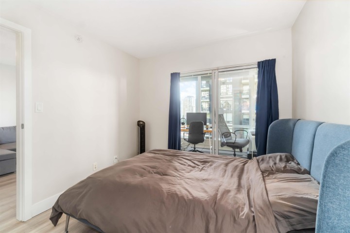 Photo 25 at 813 - 1088 Richards Street, Yaletown, Vancouver West