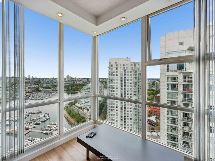 Photo 2 at 3202 - 193 Aquarius Mews, Yaletown, Vancouver West