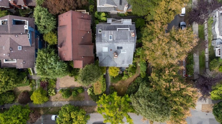 Photo 9 at 1903 W 14th Avenue, Kitsilano, Vancouver West
