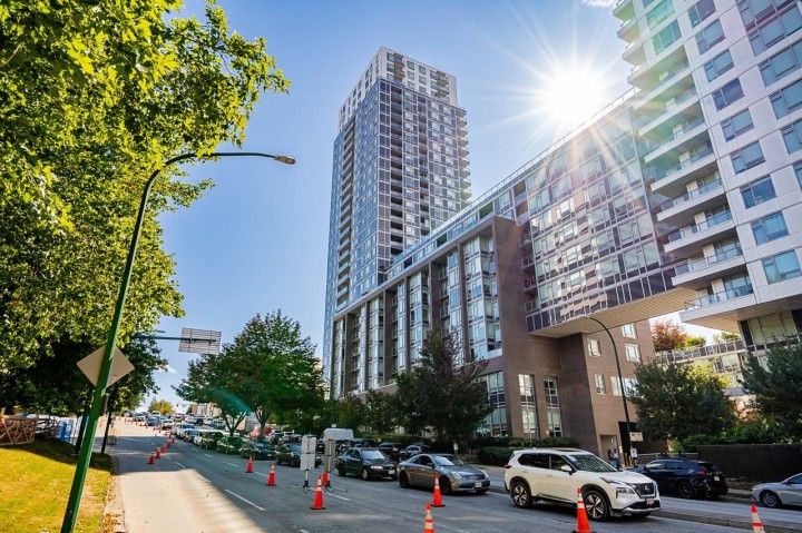 Photo 3 at 2902 - 5665 Boundary Road, Collingwood VE, Vancouver East
