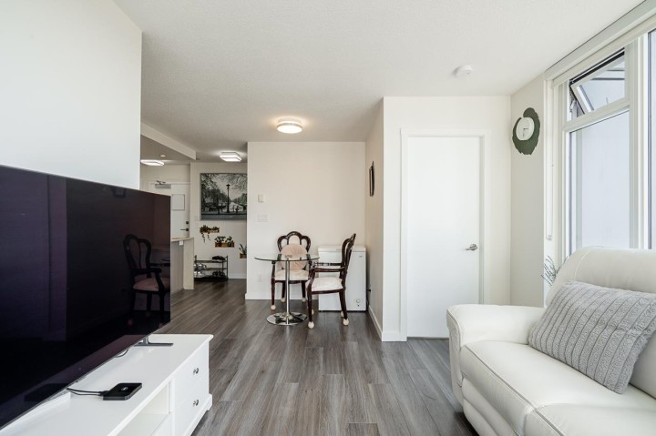 Photo 11 at 2902 - 5665 Boundary Road, Collingwood VE, Vancouver East