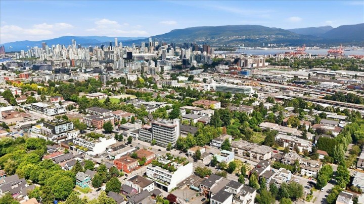 Photo 23 at 203 - 2508 Fraser Street, Mount Pleasant VE, Vancouver East