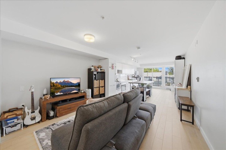 Photo 6 at 203 - 2508 Fraser Street, Mount Pleasant VE, Vancouver East