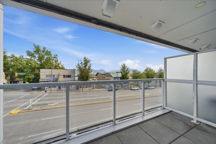 Photo 17 at 203 - 2508 Fraser Street, Mount Pleasant VE, Vancouver East