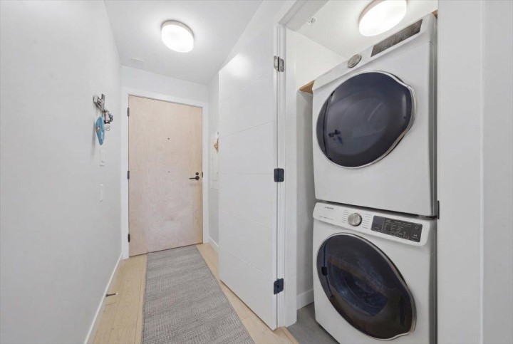 Photo 5 at 203 - 2508 Fraser Street, Mount Pleasant VE, Vancouver East
