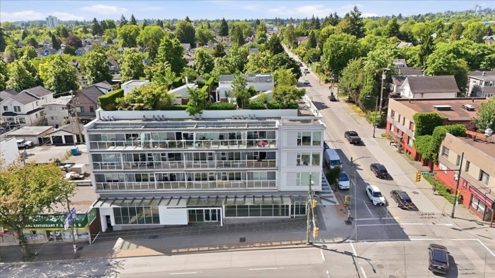 Photo 21 at 203 - 2508 Fraser Street, Mount Pleasant VE, Vancouver East