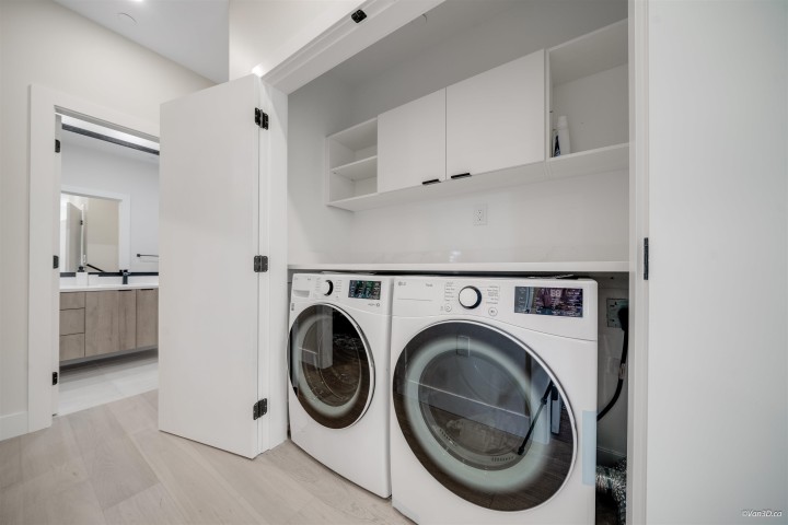 Photo 13 at 2558 William Street, Renfrew VE, Vancouver East
