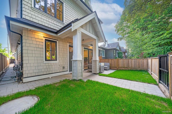 Photo 17 at 2558 William Street, Renfrew VE, Vancouver East
