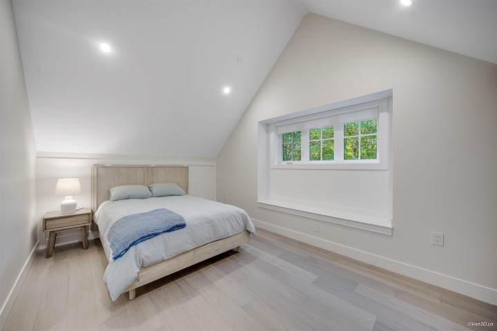 Photo 14 at 2558 William Street, Renfrew VE, Vancouver East