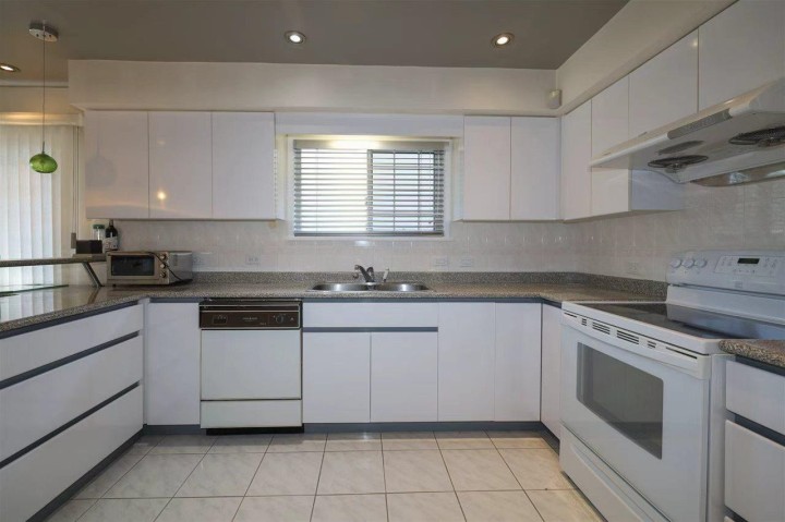 Photo 2 at 1563 E 59th Avenue, Fraserview VE, Vancouver East