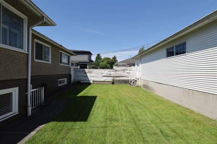 Photo 13 at 1563 E 59th Avenue, Fraserview VE, Vancouver East