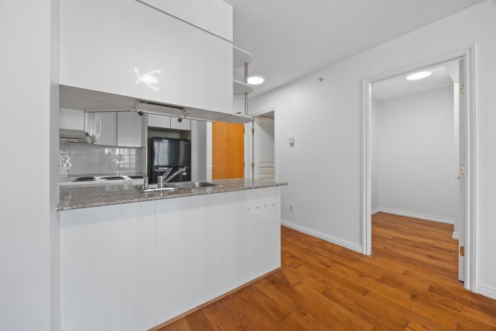 Photo 16 at 907 - 1189 Howe Street, Downtown VW, Vancouver West